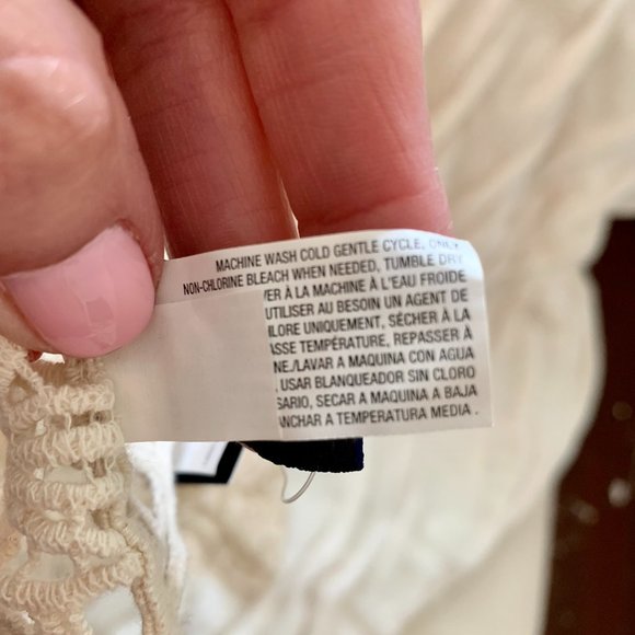 Old Navy Beige Boho Crochet Infinity Scarf - Picture 4 of 7